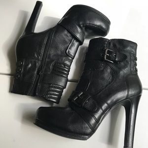 Nine West size 9 black ankle boots